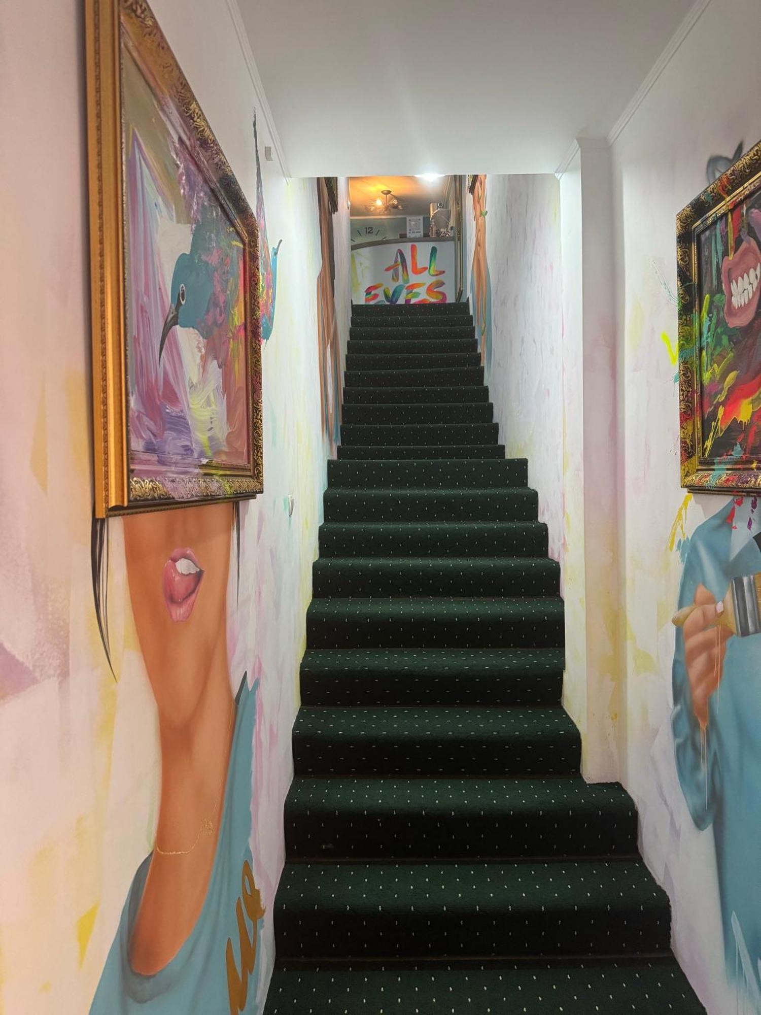 All Eyes Hostel Каменец-Подольский Экстерьер фото